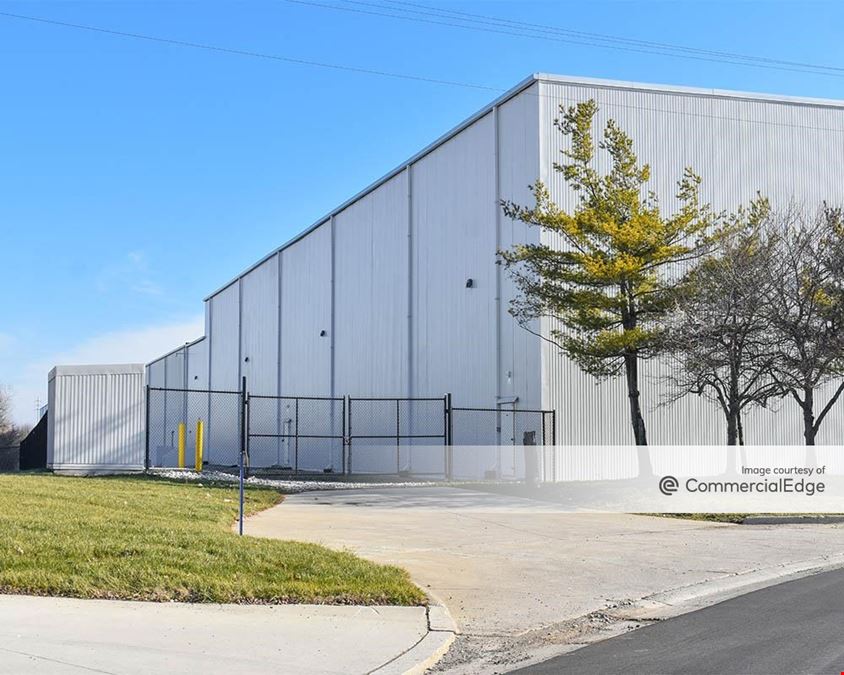 Dixon Commerce Center