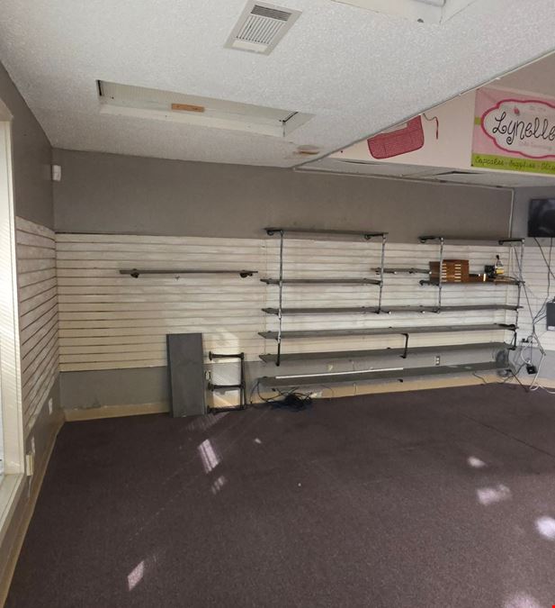 Flex/Retail Space Leeman Ferry