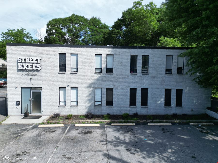 Creative Office / Recording Studio Headquarters | ±5,724 SF | 28 Parking Spaces | Upper Westside Atlanta
