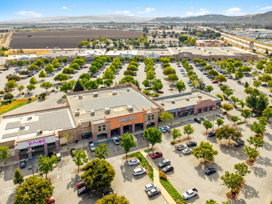 Gilroy Crossing Community Center