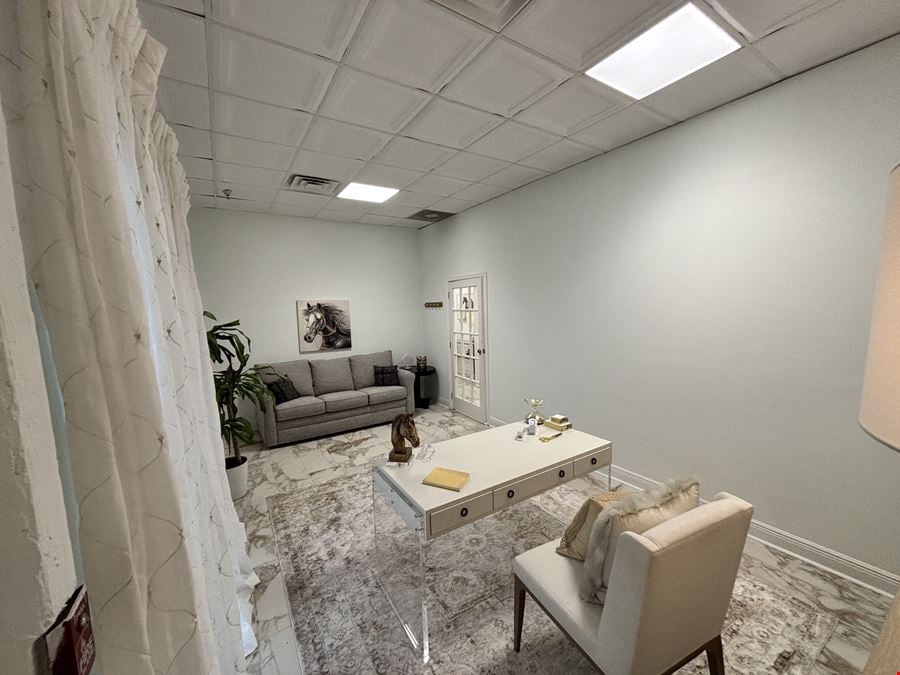 916 SF of Executive Office Space