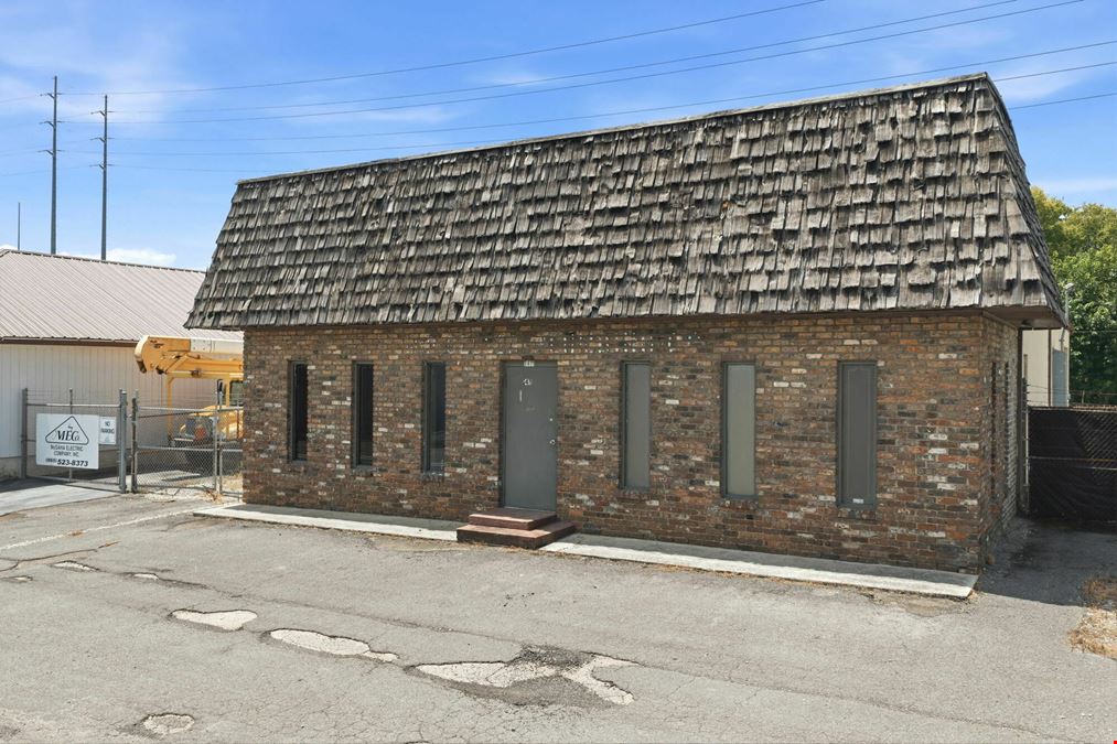 3,806 SF Office/Warehouse Flex Building