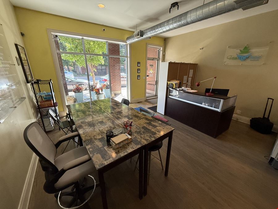 1532 W Fullerton Ave Ste 1
