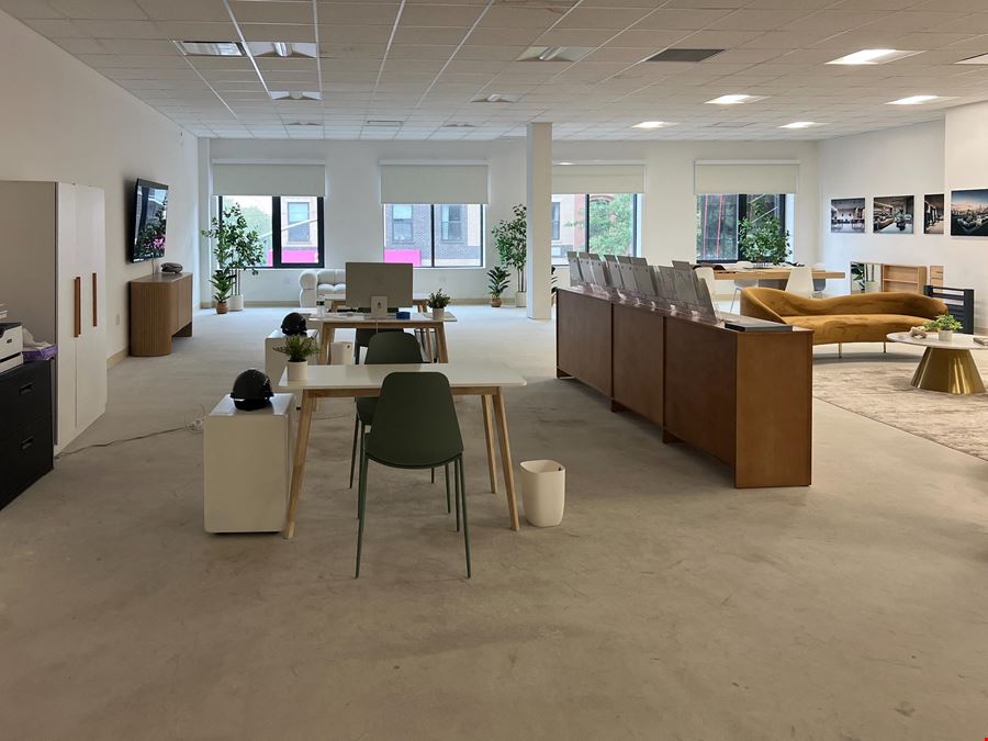 1,500 - 3,000 SF | 459 5th Avenue | Corner White Boxed Retail Space For Lease