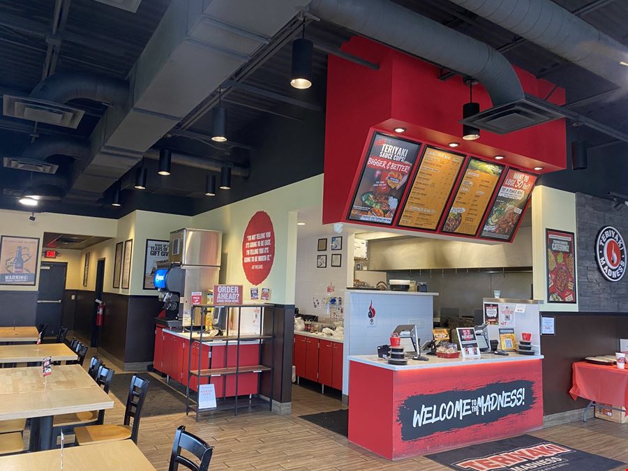 2502 Calumet Ave - Restaurant Space