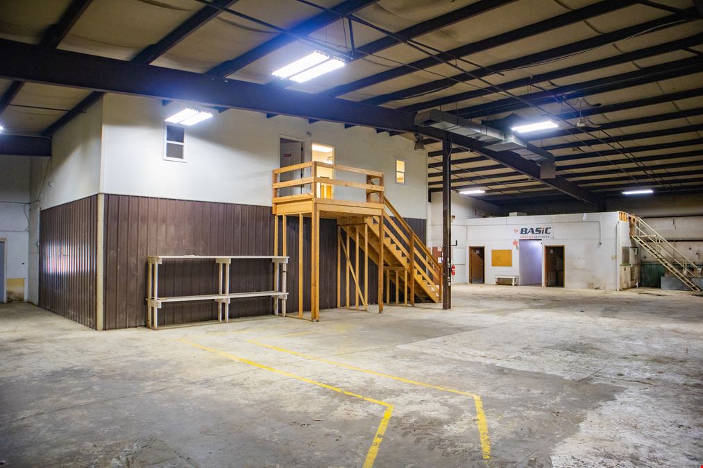 ±21,000 SF Industrial Shop & Office | ±5 Acre Fenced & Stabilized Yard