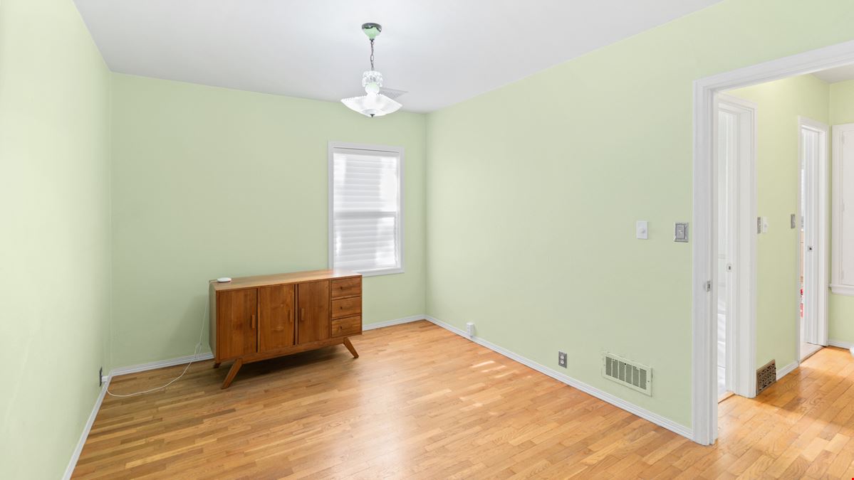 1310 N Main St