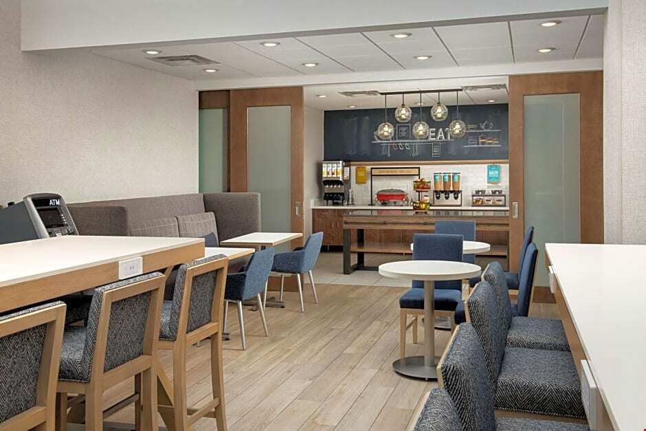 Hampton Inn By Hilton Warroad