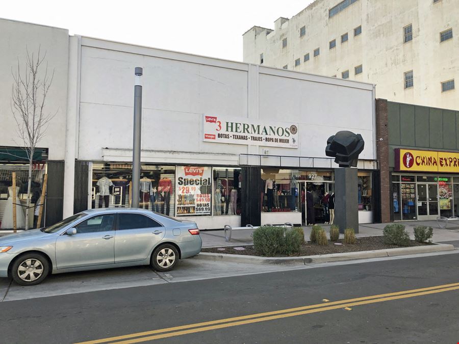 ±6,995 Total SF of Commercial Retail Space Near Chukchansi Park