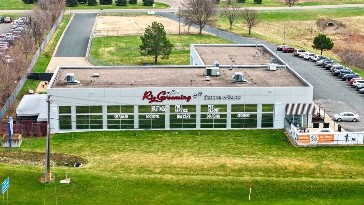 NNN Flex Building - Pet Boarding / Grooming