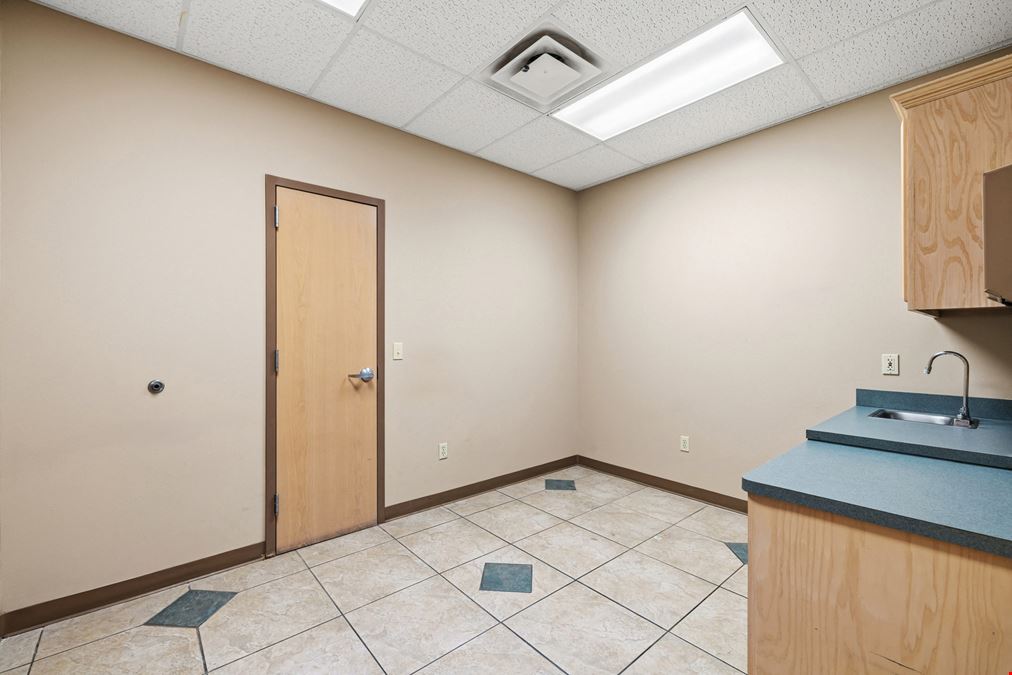 1200 East Savannah Avenue, Unit 13