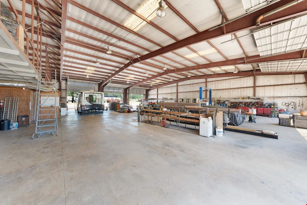 Flex Space Sale in Flint