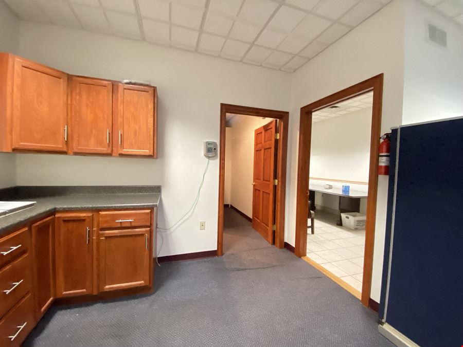 381 N 9th Ave