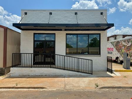 Preview of Retail space for Rent at 206 Easy St