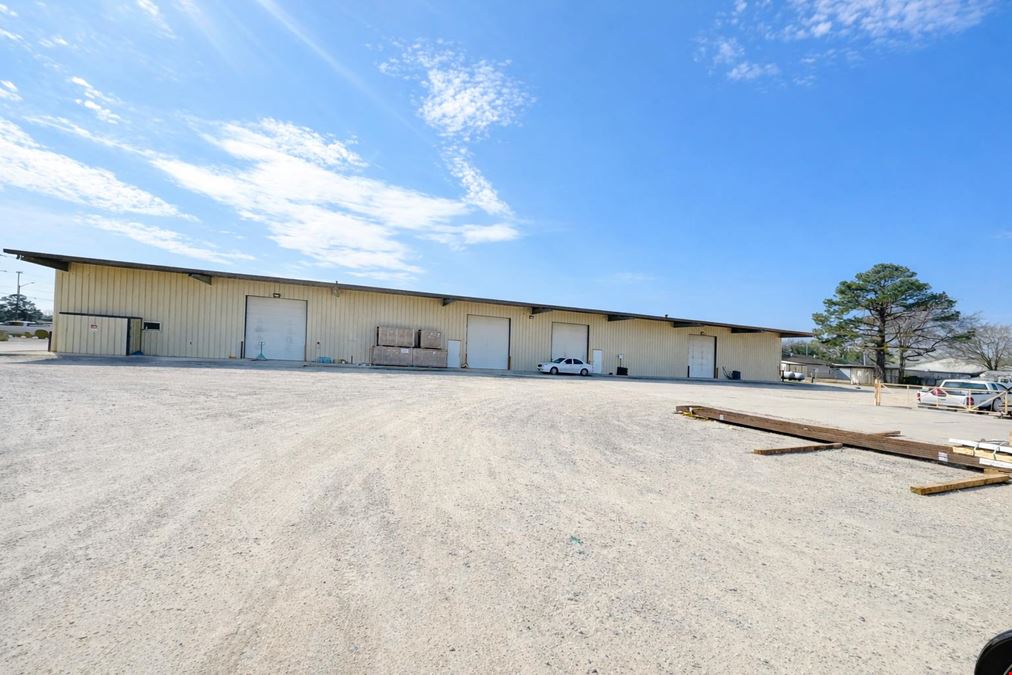 1682 Middle River Loop