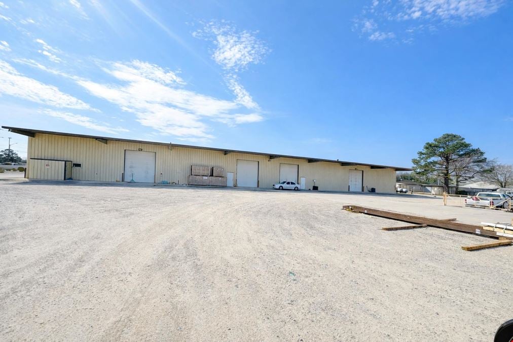 1682 Middle River Loop