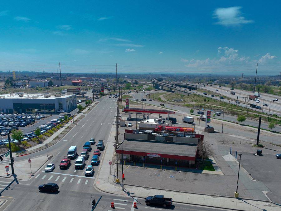 900 W Alameda Ave