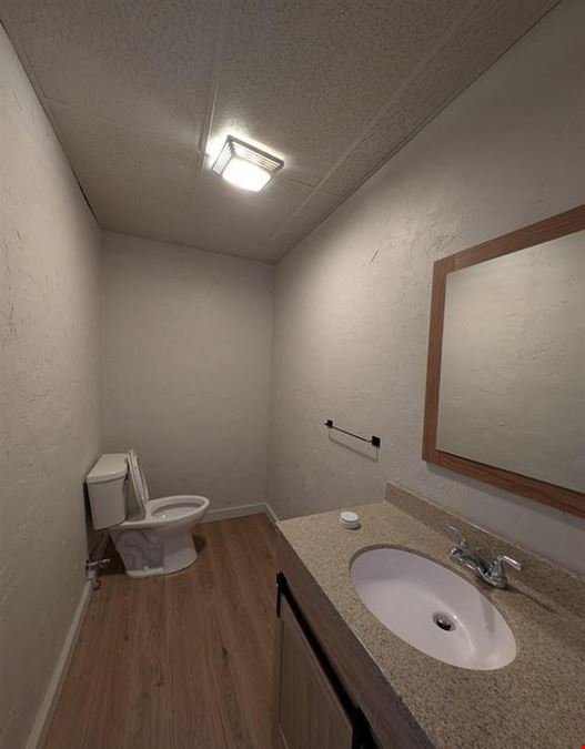 154 E Elm