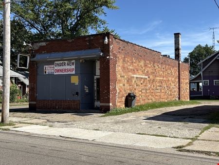 Preview of Retail space for Rent at 538 Clarendon Ave NW