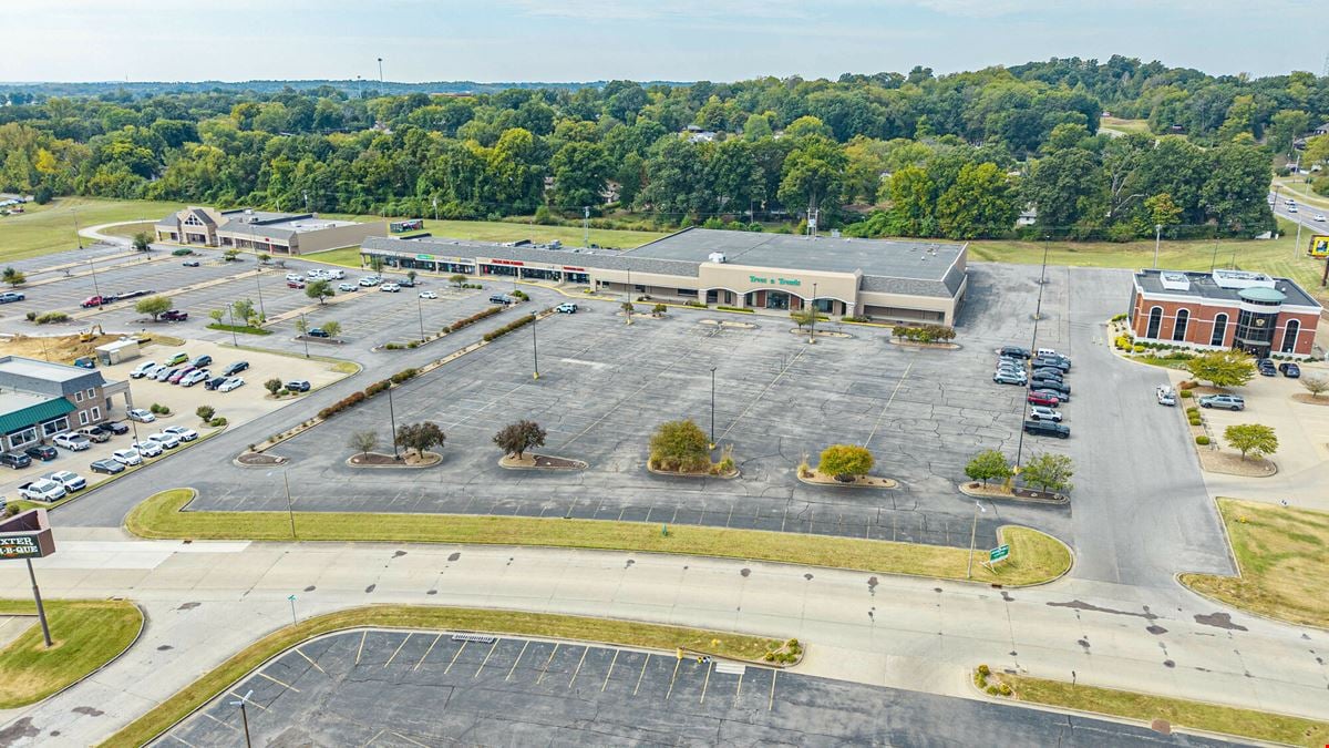 45,000 SF LARGE-FORMAT RETAIL / FLEXIBLE COMMERCIAL SPACE
