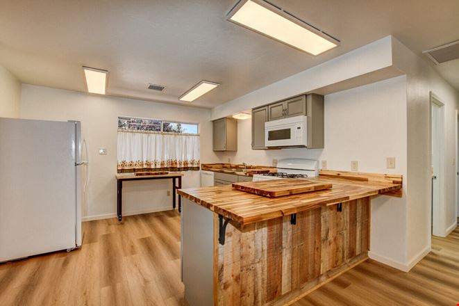 Preview of Mixed Use space for Rent at 402 Whipple Street Prescott