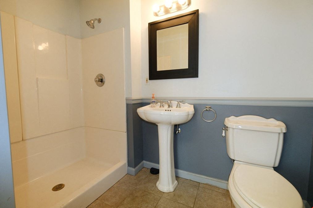 30 W Price St