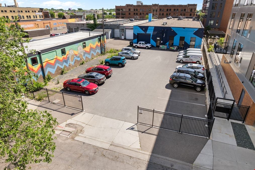 2375 University Ave W