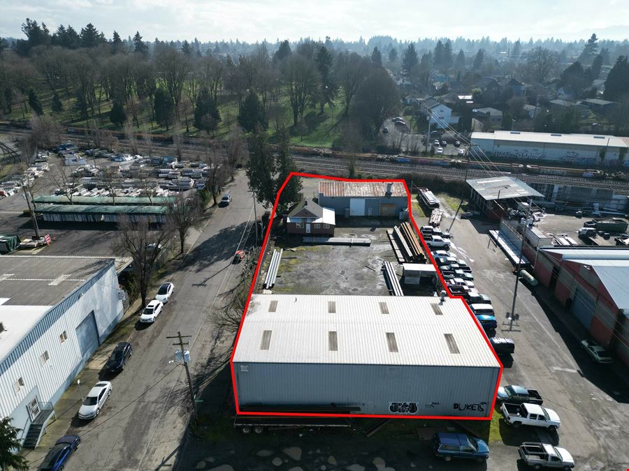 8205-8237 N Congress Ave
