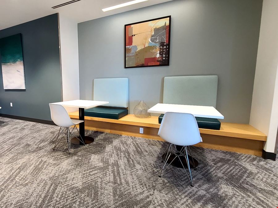Regus - Newport Beach - John Wayne Airport