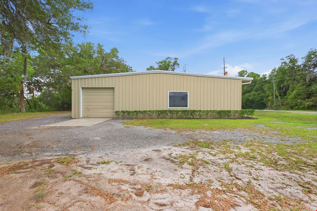 Office/Warehouse in Lake Helen