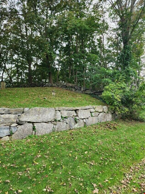 3810 Danbury Rd