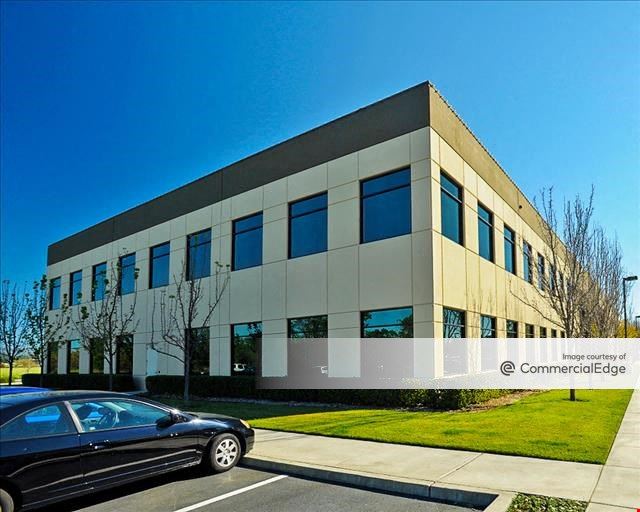 Harvest Business Center - 3843 Brickway Blvd