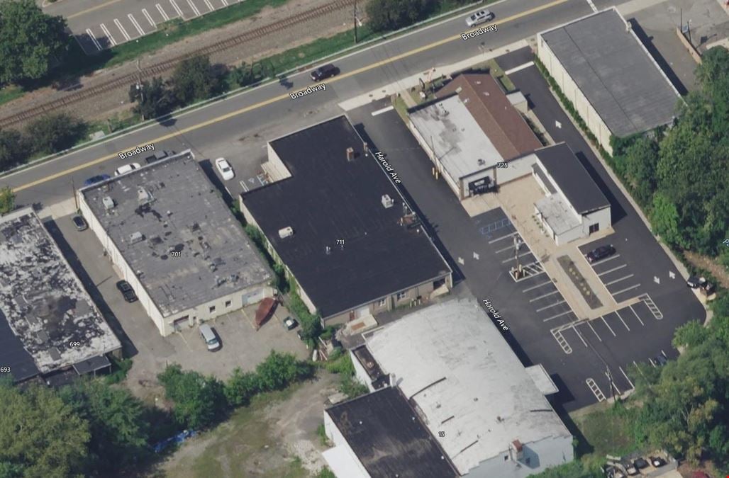 711 Broadway Industrial Trade Building with In-Place Dry Cleaner Income