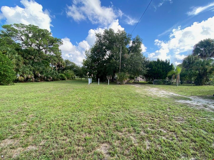 Office with Fenced Yard in Heart of Brevard County