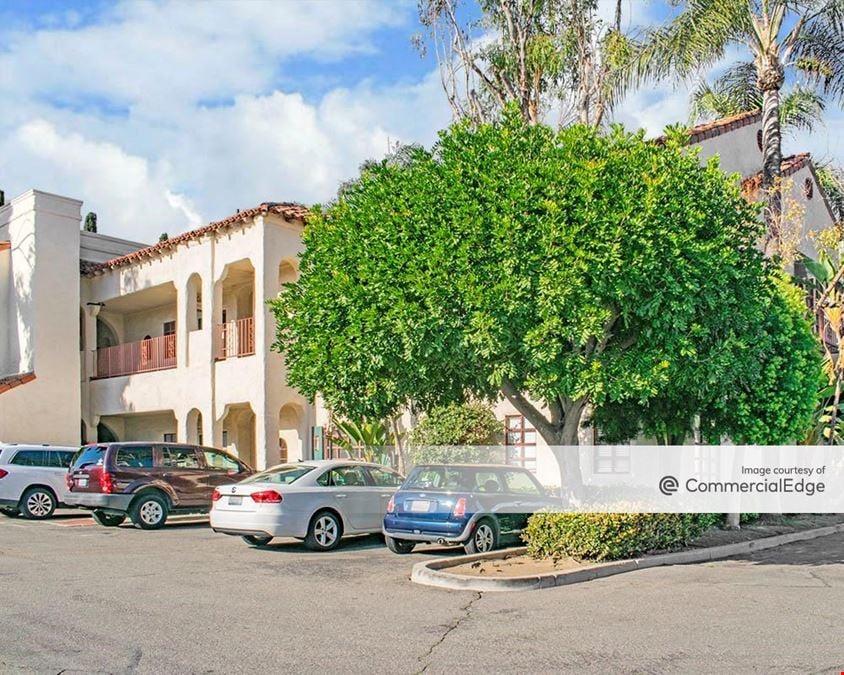 La Jolla Plaza