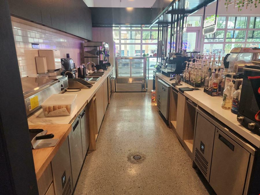 1,257 SF Coffee Shop For Sale