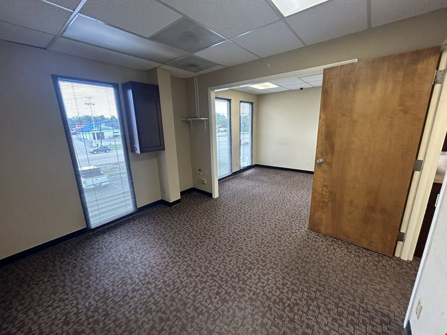 Sublease Opportunity - 8874 Kingston Pike