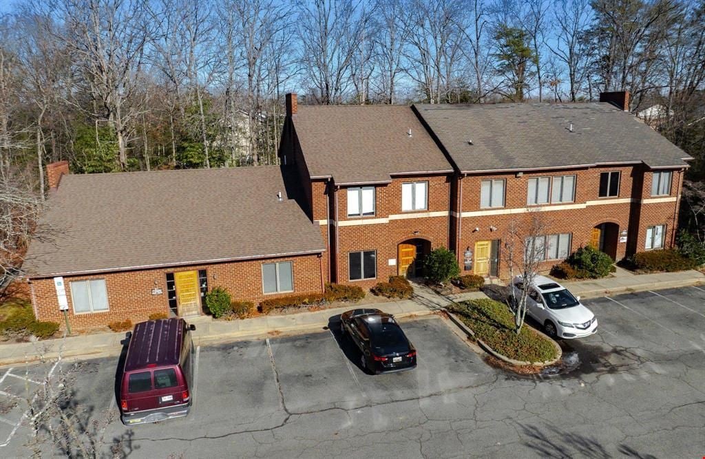 Established Office Campus Minutes from Route 5 & Capital Beltway
