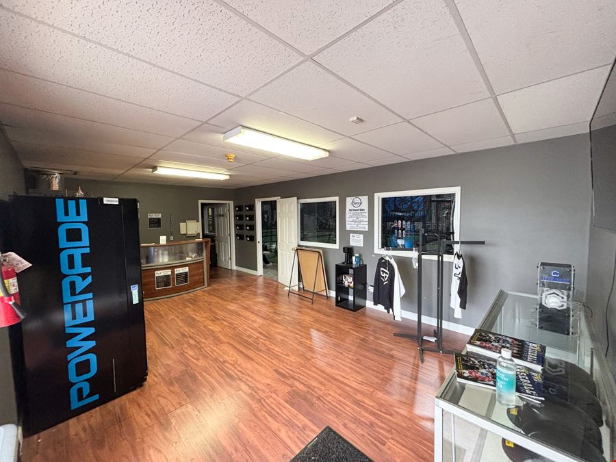 11,824 SF Office/Warehouse for Lease