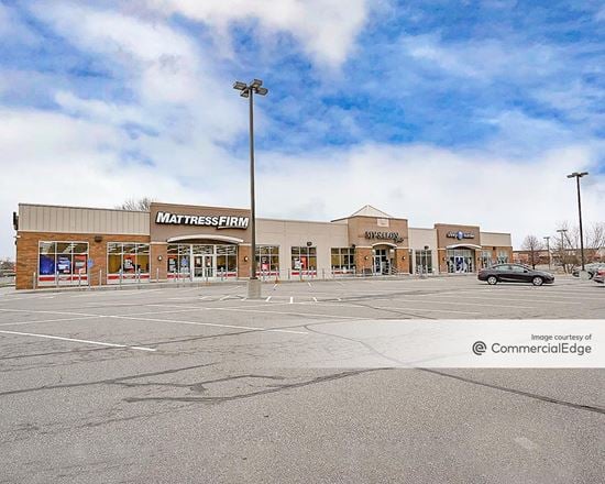 Preview of Retail space for Rent at 2480 Fairview Avenue North
