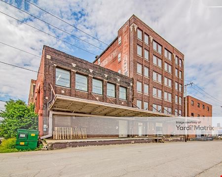 Preview of Industrial space for Sale at 1127 W 8th St