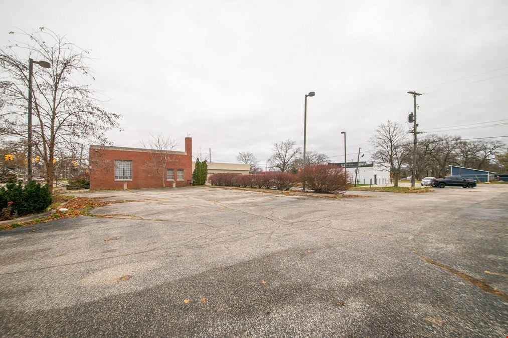 Muskegon - Free Standing Retail - Former Bank