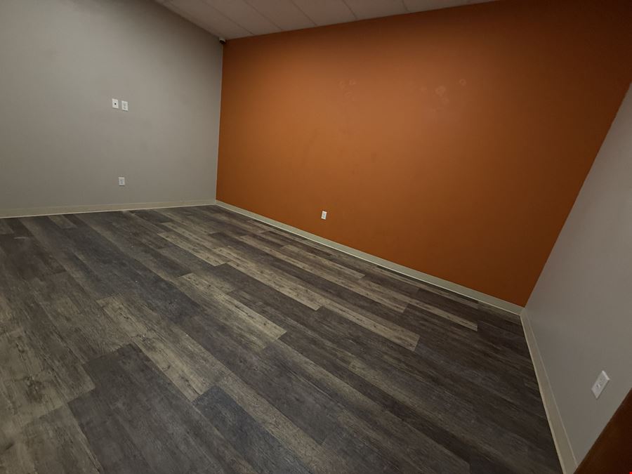 Multi-Tenant Retail Building & Commercial Land