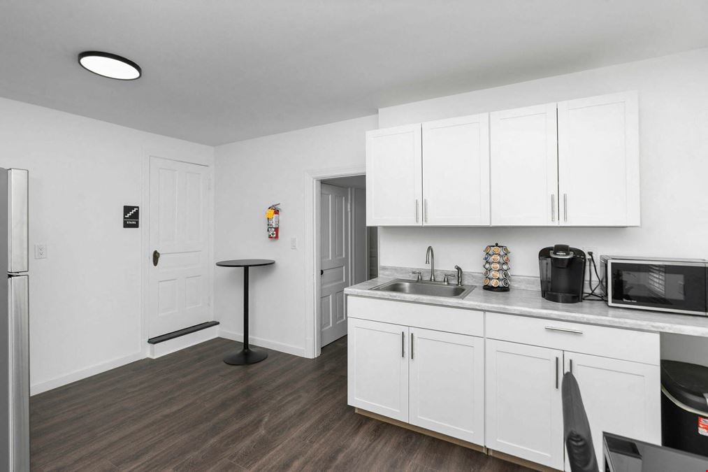 INCOME-PRODUCING PROFESSIONAL BUILDING IN FISHERSVILLE
