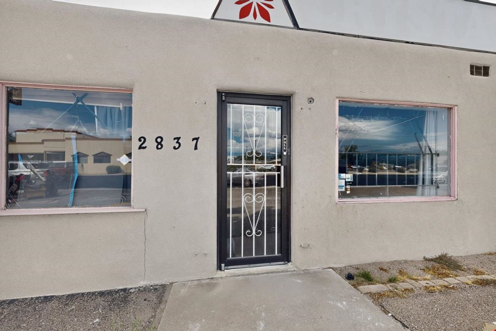 Stand Alone Store-Front on San Mateo