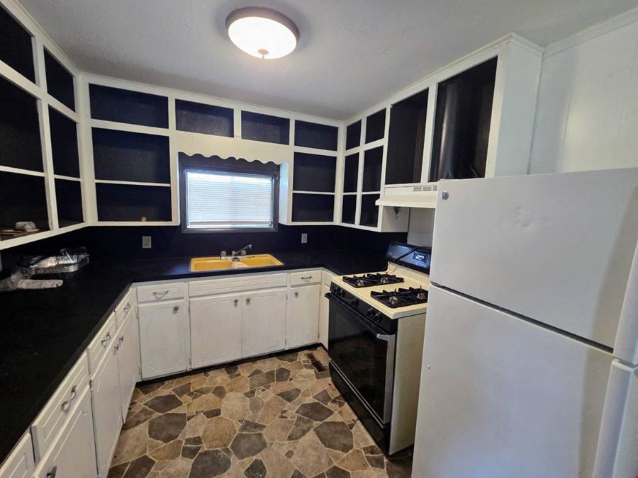 13979 SW Hwy 2