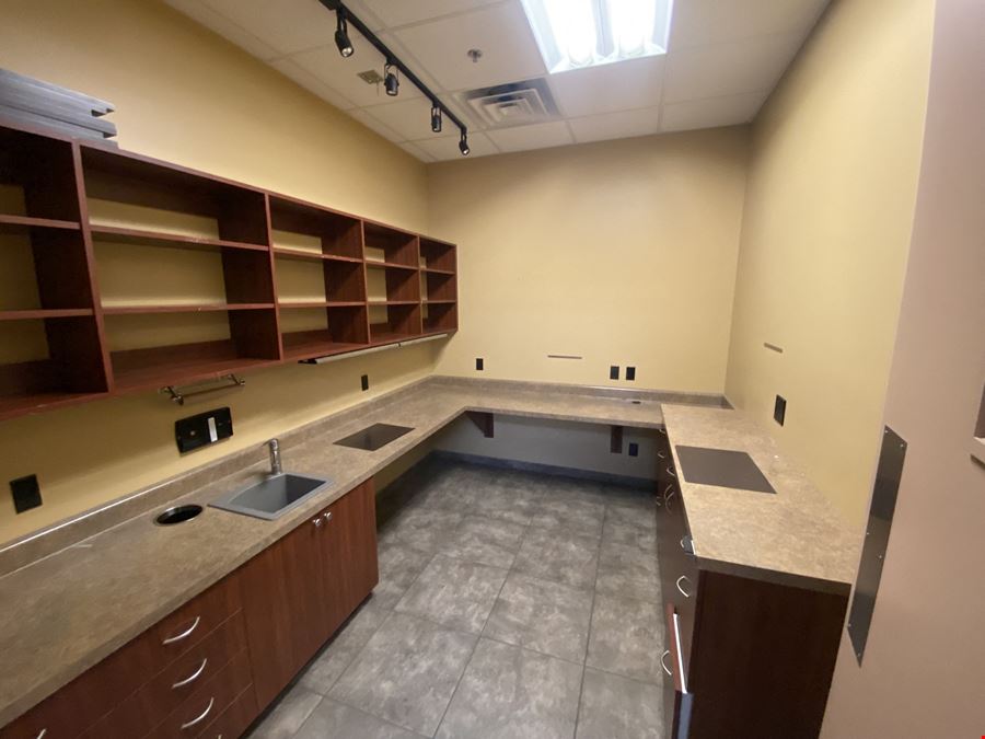 4550 East Bell Road, Suite 104