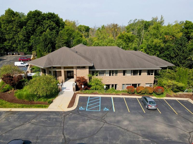 822 Centennial - Prime Location in Capitol Commerce Center