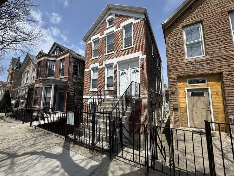 2120 W Cullerton St