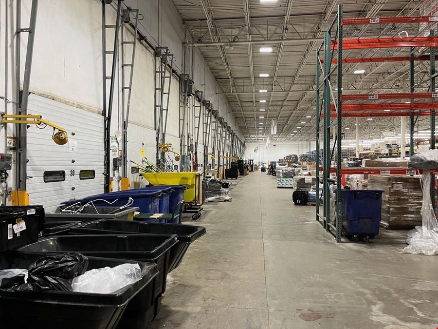 LARGE WAREHOUSE SUBLEASE